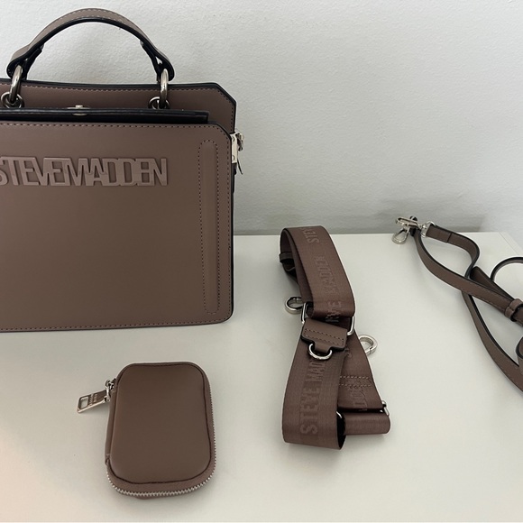 Steve Madden Brown Bag - Picture 3 of 6